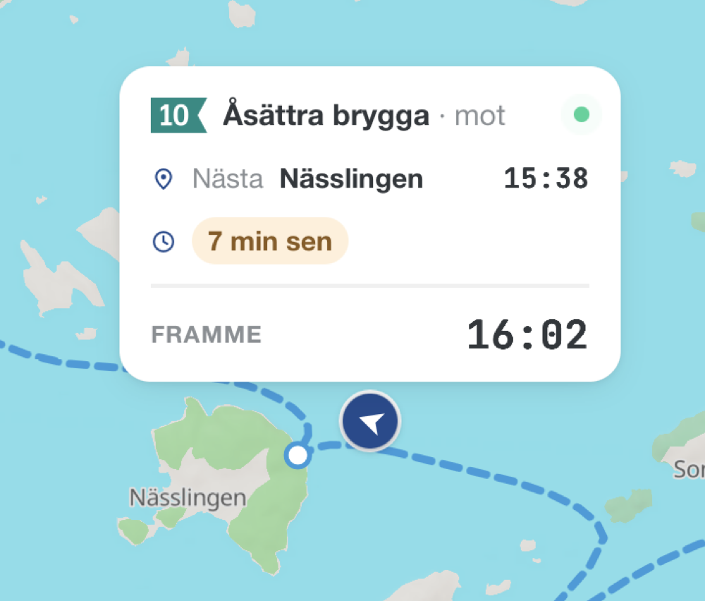 A live ferry on the map with its detail card: line 10 towards Åsättra brygga, next pier Nässlingen, and the estimated arrival.